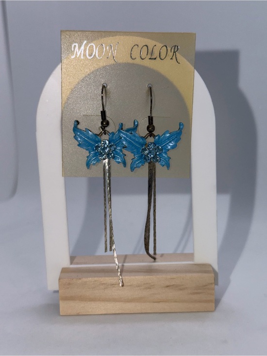 Moon color Jewelry - Moon Color Blue Butterfly Dangle Earrings new but super old !
